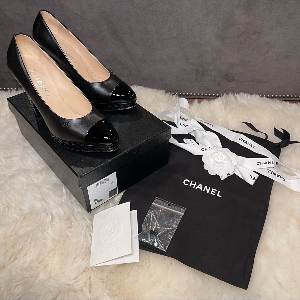 ✨CHANEL Black Leather Quilted Cap Toe Heel, Size 38